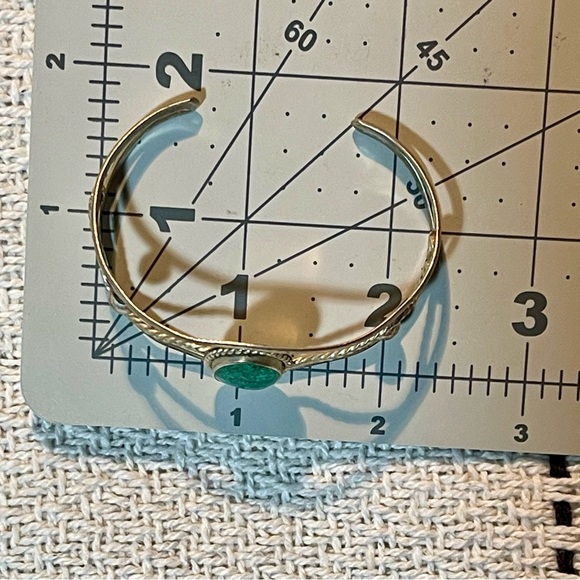 Vintage | Green Turquoise Chip Inlay Stamped Alpaca Mexico Cuff Bracelet - Picture 15 of 16